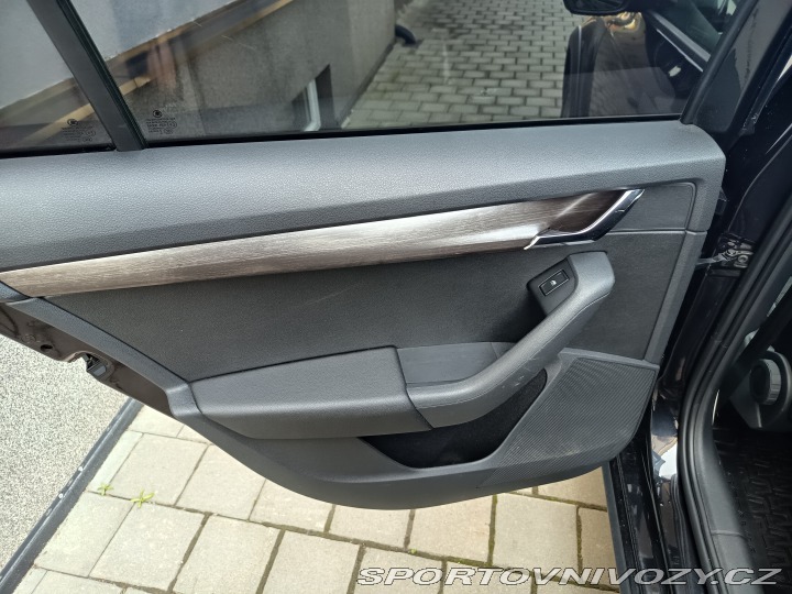 Škoda Ostatní modely Combi 2 0TDI Scout 4x4 2016