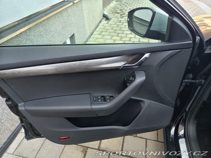 Škoda Ostatní modely Combi 2 0TDI Scout 4x4 2016