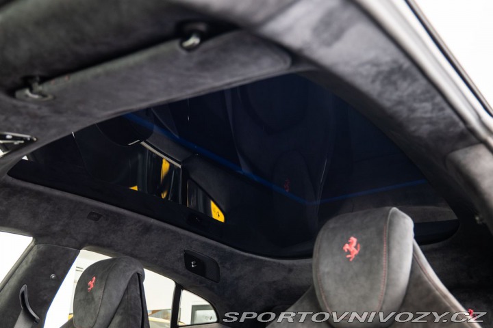 Ferrari Purosangue 1800