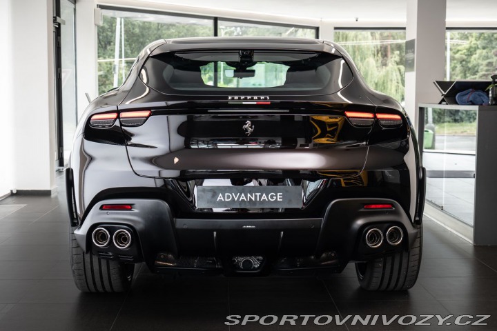 Ferrari Purosangue 1800