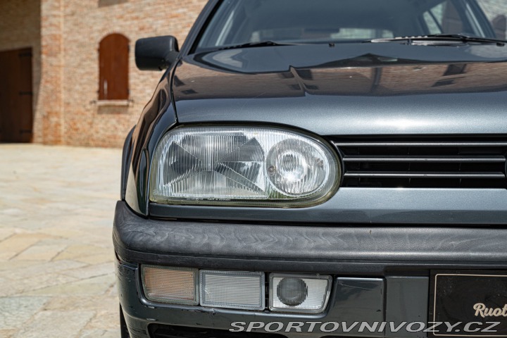Volkswagen Golf 1.6 ALLESTIMENTO GT 1997