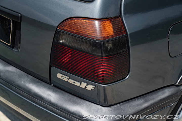 Volkswagen Golf 1.6 ALLESTIMENTO GT 1997