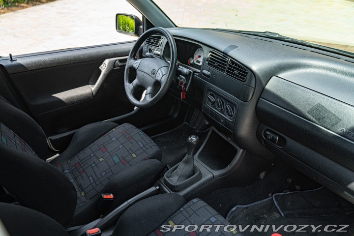 Volkswagen Golf 1.6 ALLESTIMENTO GT 1997
