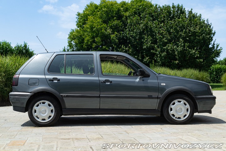 Volkswagen Golf 1.6 ALLESTIMENTO GT 1997