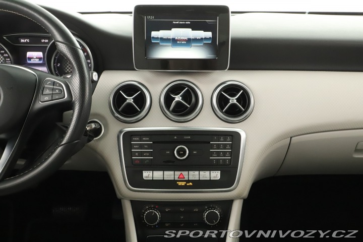 Mercedes-Benz A AMG Line A 200 d 2017