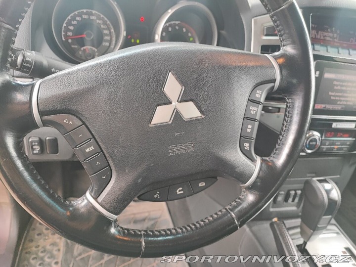 Mitsubishi Ostatní modely Pajero 3,2 DI-D 2016 – zajímav 2016