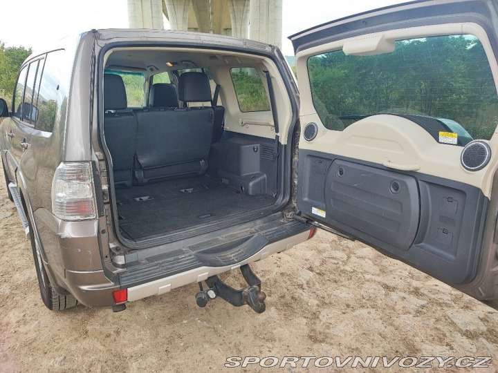 Mitsubishi Ostatní modely Pajero 3,2 DI-D 2016 – zajímav 2016