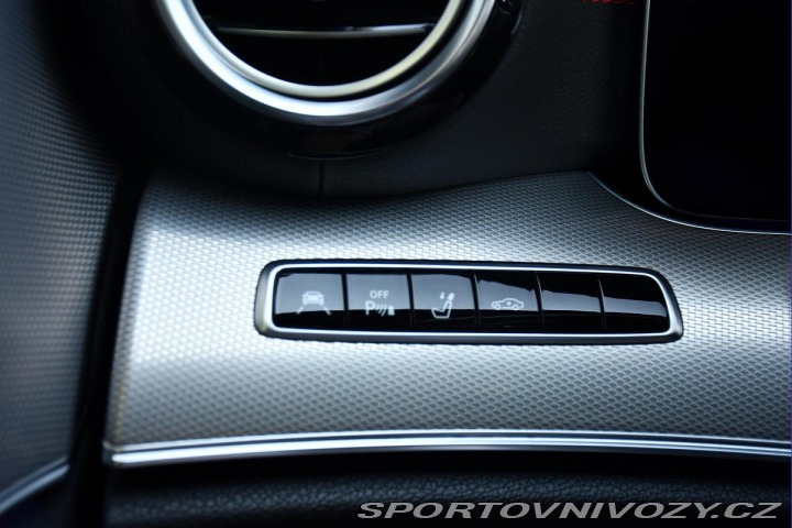 Mercedes-Benz E 43 AMG PANORAMA REZERVACE 2017