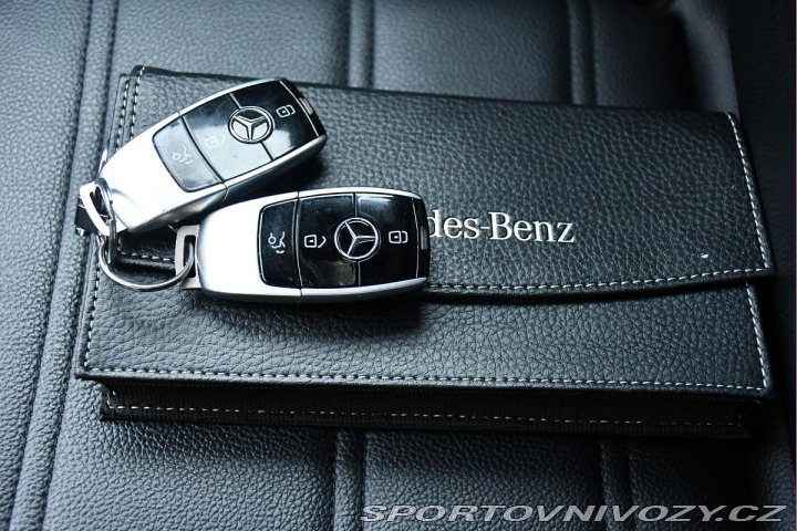 Mercedes-Benz E 43 AMG PANORAMA REZERVACE 2017