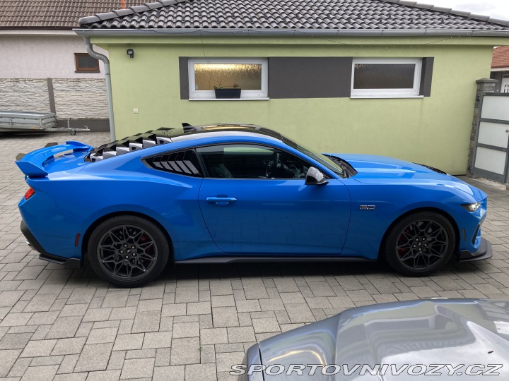 Ford Mustang 5.0 GT new model 2024