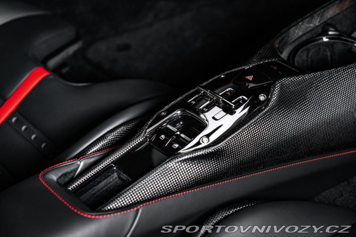 Ferrari SF90 2022
