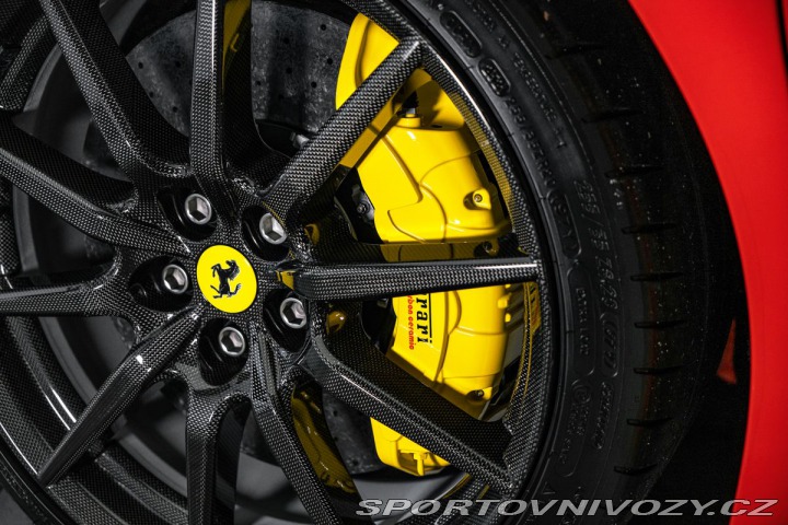 Ferrari SF90 2022
