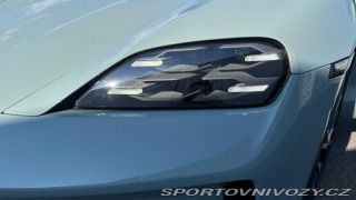 Porsche Taycan  2025