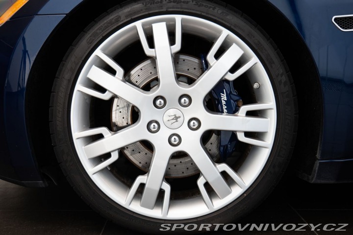 Maserati GranTurismo  1800