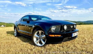Ford Mustang GT 4.6 benzin V8 224 kW