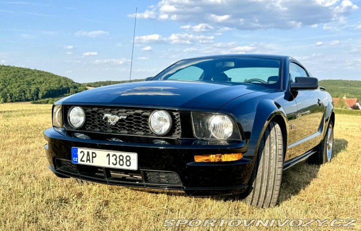 Ford Mustang GT 4.6 benzin V8 224 kW 2008