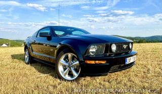 Ford Mustang GT 4.6 benzin V8 224 kW 2008