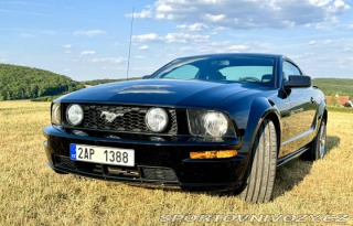 Ford Mustang GT 4.6 benzin V8 224 kW 2008