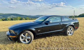 Ford Mustang GT 4.6 benzin V8 224 kW 2008
