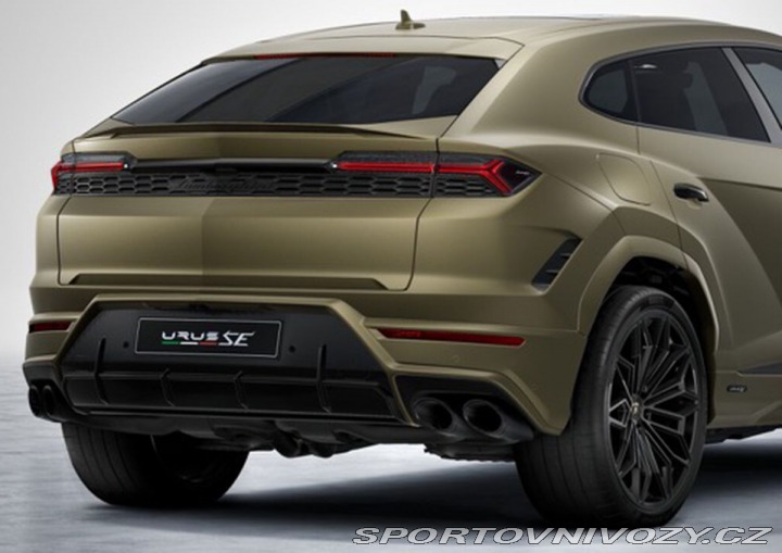 Lamborghini Urus SE 2025