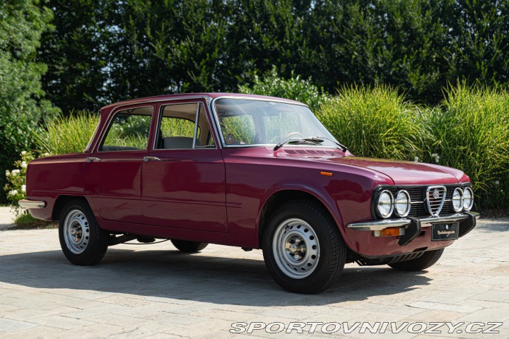 Alfa Romeo Giulia NUOVA SUPER 1300 1974