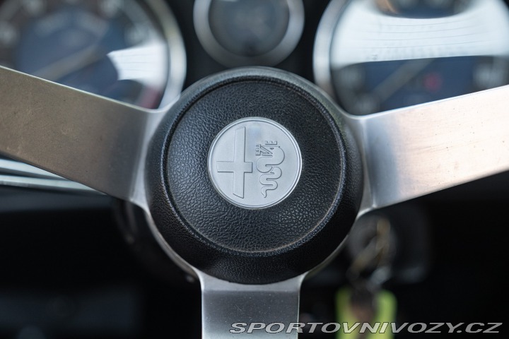 Alfa Romeo Giulia NUOVA SUPER 1300 1974