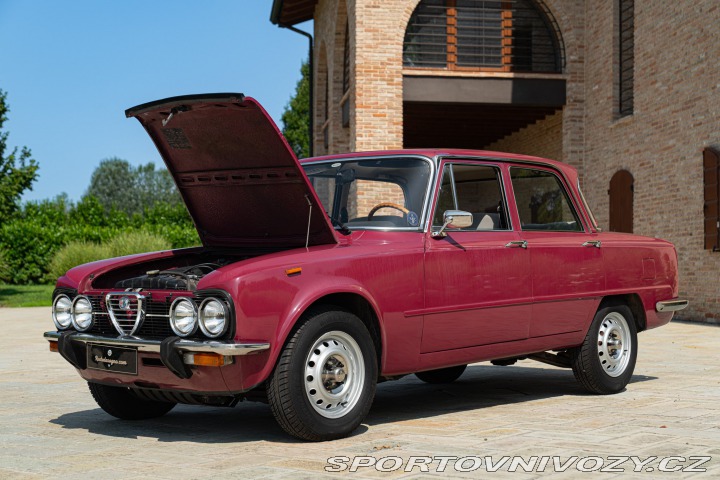 Alfa Romeo Giulia NUOVA SUPER 1300 1974