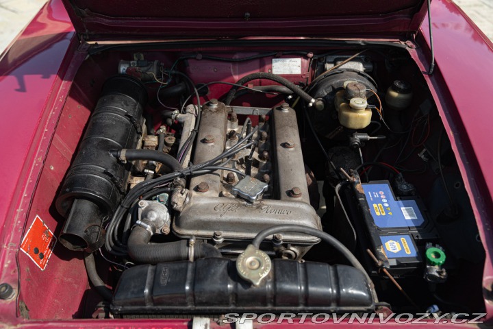 Alfa Romeo Giulia NUOVA SUPER 1300 1974