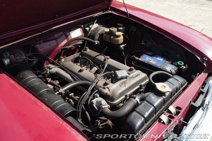 Alfa Romeo Giulia NUOVA SUPER 1300 1974
