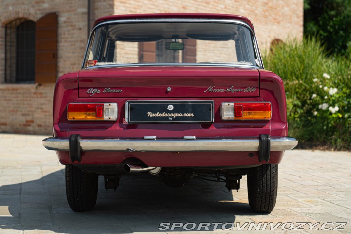 Alfa Romeo Giulia NUOVA SUPER 1300 1974