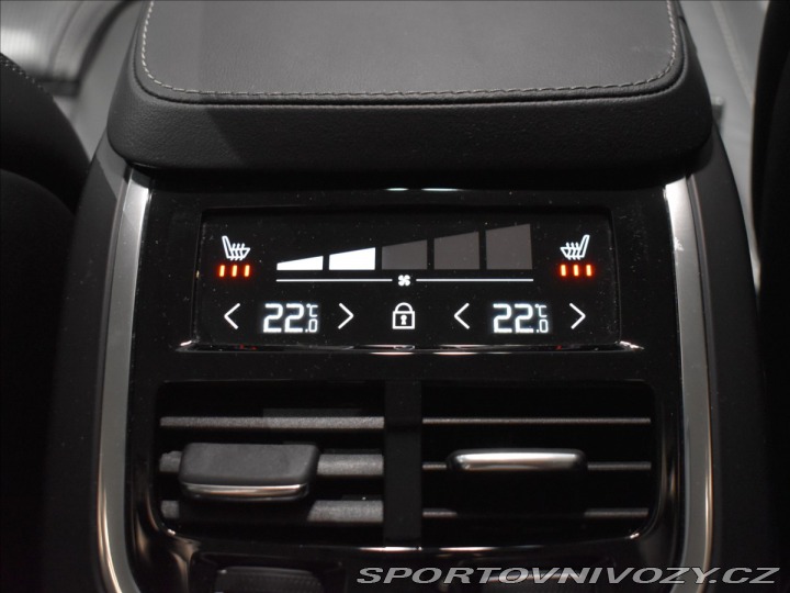 Volvo Ostatní modely XC90 2,0 T8 AWD PLUS Ventilace 2023