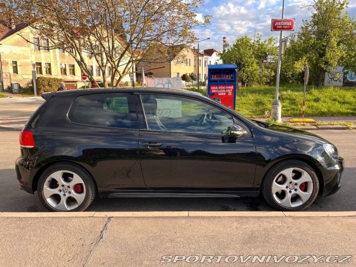 Volkswagen Golf 2,0 6 GTI 155 kW manuál 2010