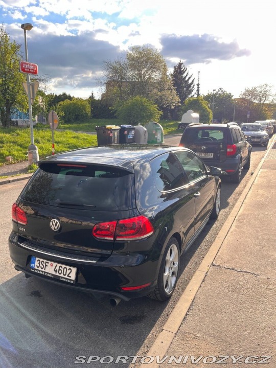 Volkswagen Golf 2,0 6 GTI 155 kW manuál 2010