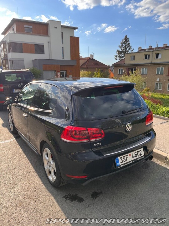 Volkswagen Golf 2,0 6 GTI 155 kW manuál 2010