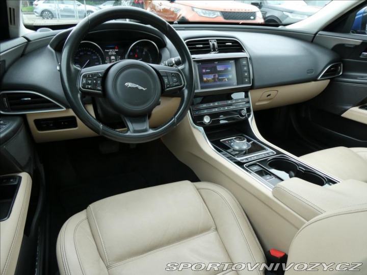 Jaguar XE 2,0 d, Prestige, 1.Maj.ČR 2016