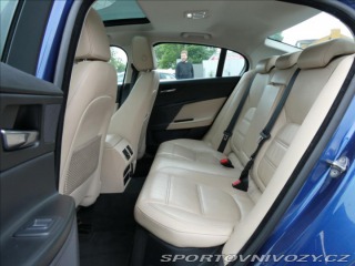 Jaguar XE 2,0 d, Prestige, 1.Maj.ČR 2016