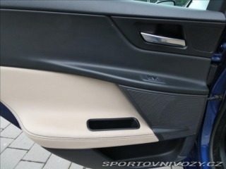 Jaguar XE 2,0 d, Prestige, 1.Maj.ČR 2016