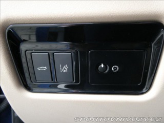 Jaguar XE 2,0 d, Prestige, 1.Maj.ČR 2016