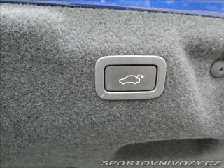 Jaguar XE 2,0 d, Prestige, 1.Maj.ČR 2016