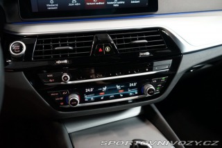 BMW 5 xDRIVE*TOURING*HUD*NEZ.TO 2021