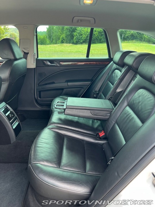 Škoda Superb 2,0 TDI 125 kW 2011
