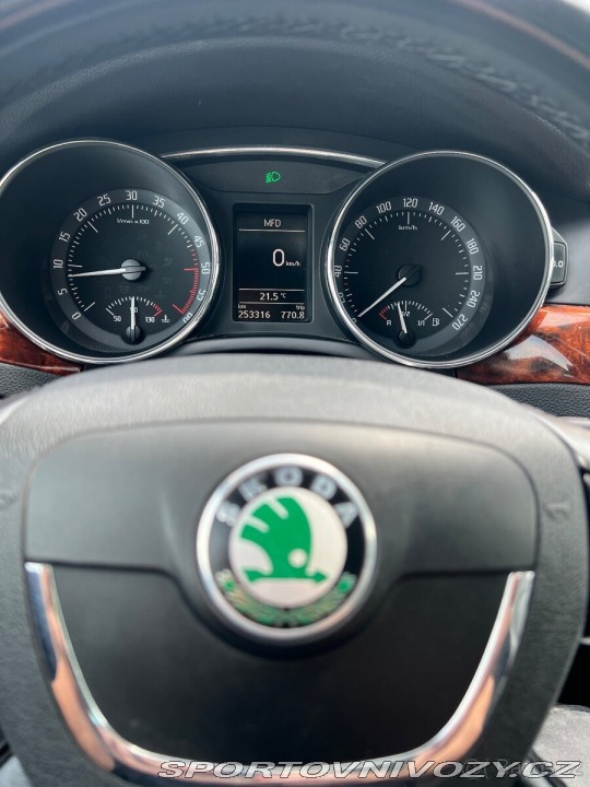 Škoda Superb 2,0 TDI 125 kW 2011