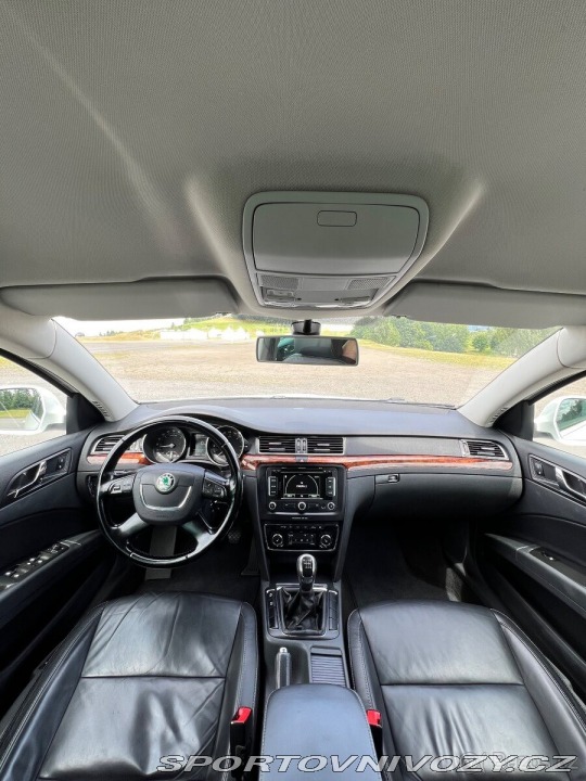 Škoda Superb 2,0 TDI 125 kW 2011