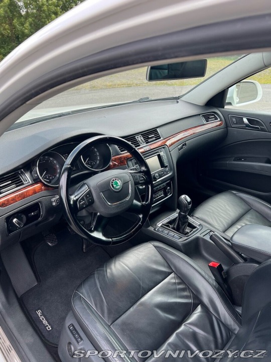 Škoda Superb 2,0 TDI 125 kW 2011