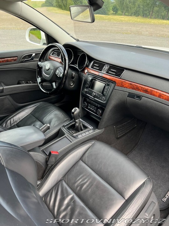 Škoda Superb 2,0 TDI 125 kW 2011