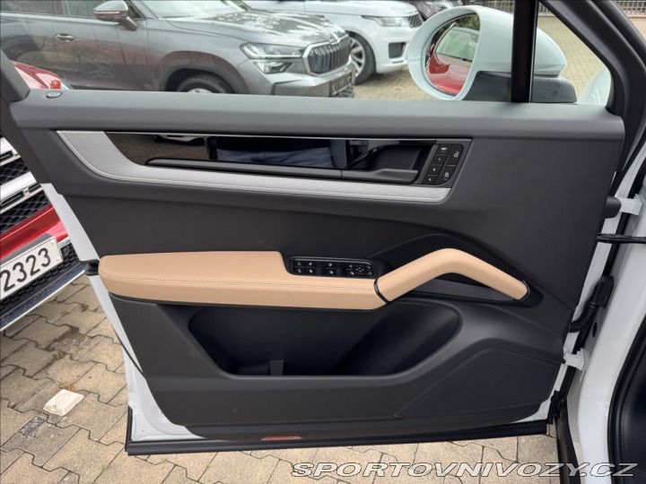 Porsche Cayenne E3 II Coupe Sport Chrono 2025