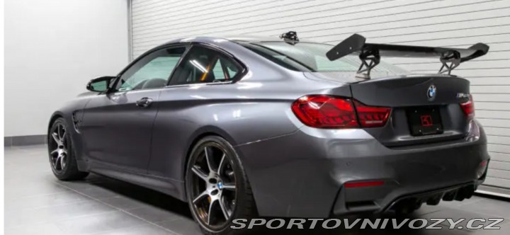 BMW M4 GTS 2016