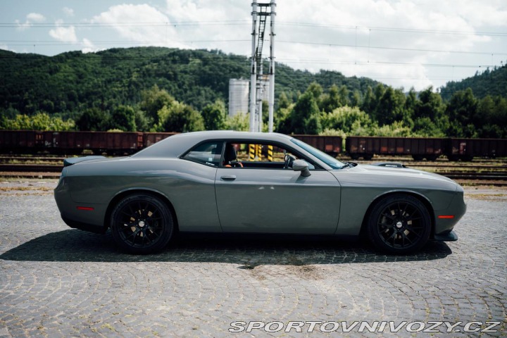 Dodge Challenger  2017