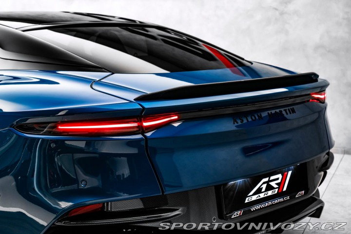 Aston Martin DBS  2023