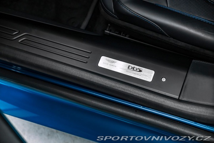 Aston Martin DBS  2023